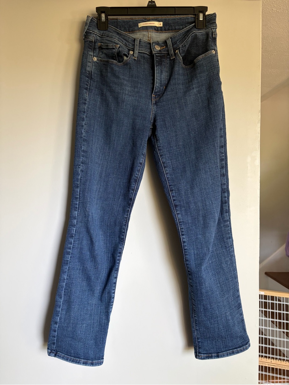 Levi's Mid Blue Straight-Leg Women's Jeans